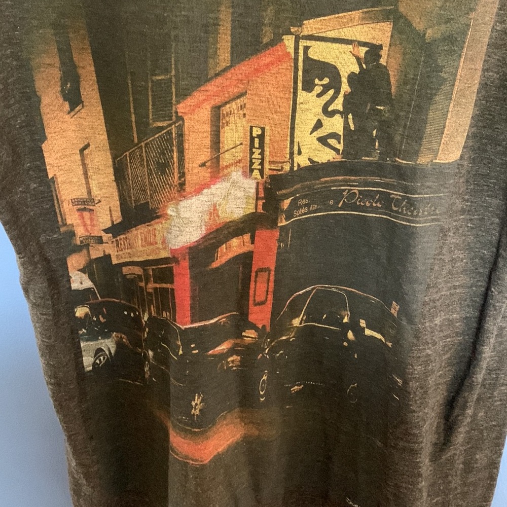 • Graphic T • - Picture 2 of 9